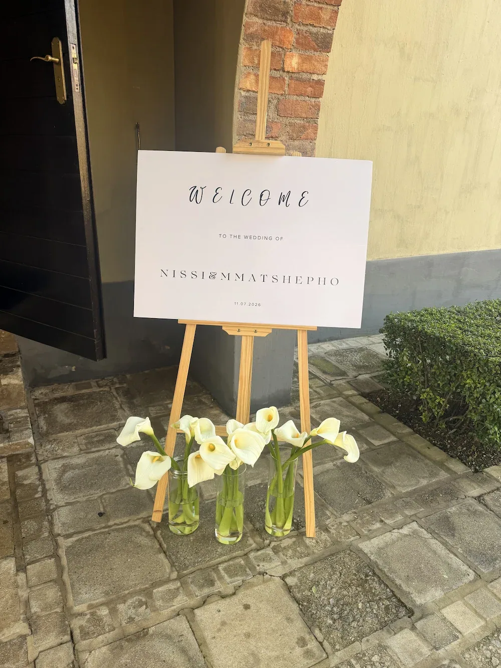 Plain welcome board available to rent
